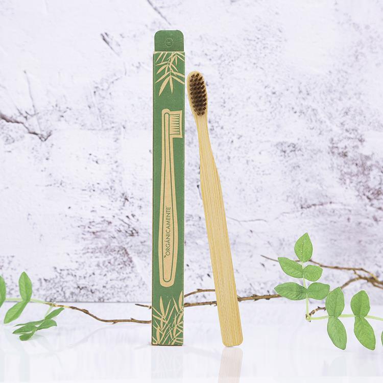 Зубная щетка с черной щетиной, в упаковке, бамбук