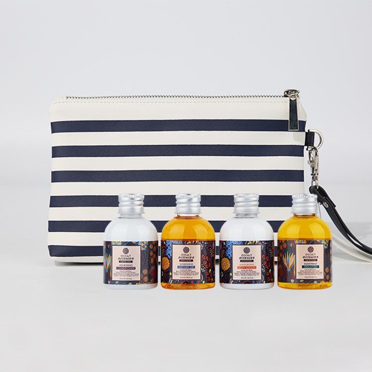 Набор принадлежностей для ванной комнаты в сумочке, 4 предмета