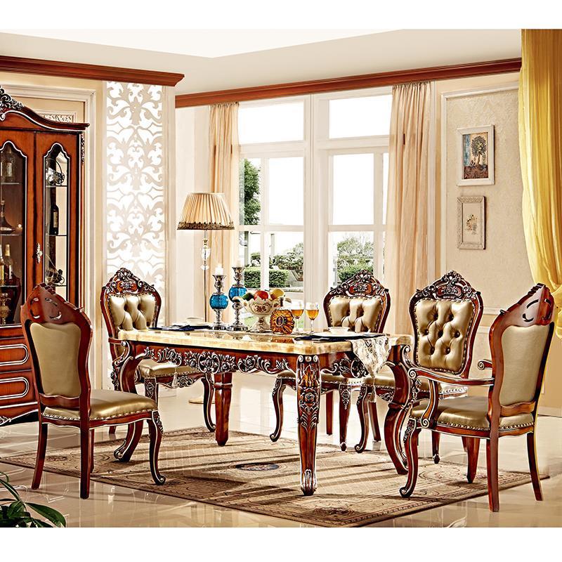 Старинный обеденный стол