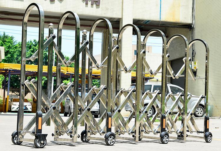 Портативный расширяемый барьер из нержавеющей стали