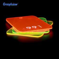 Светящийся в темноте акриловый лист