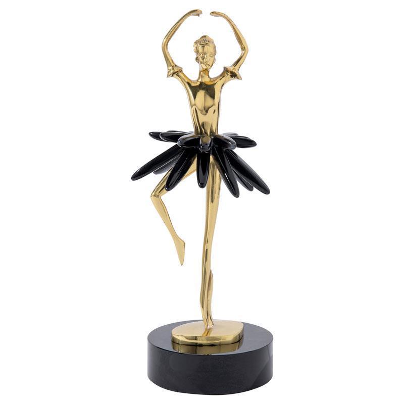 Статуя девушки, бронза