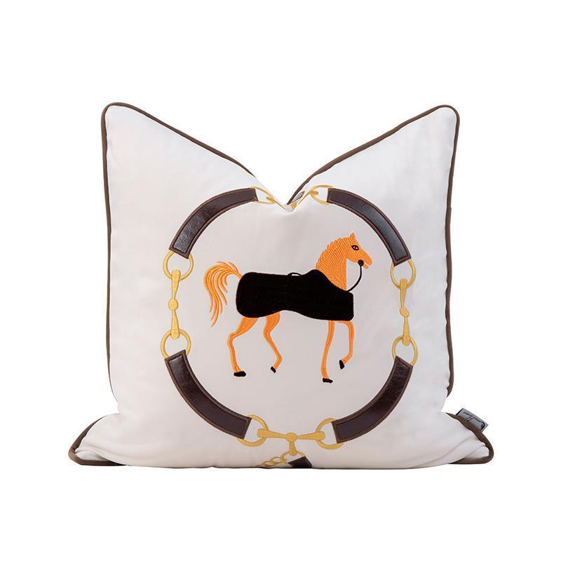 Вышитая подушка