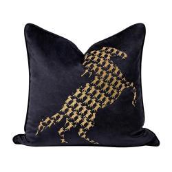 Декоративные наволочки с вышивкой