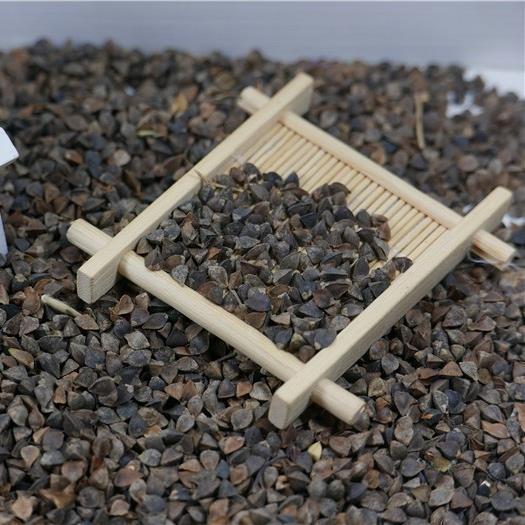 Качественная коричневая сладкая гречка