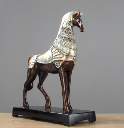 Статуетка лошади