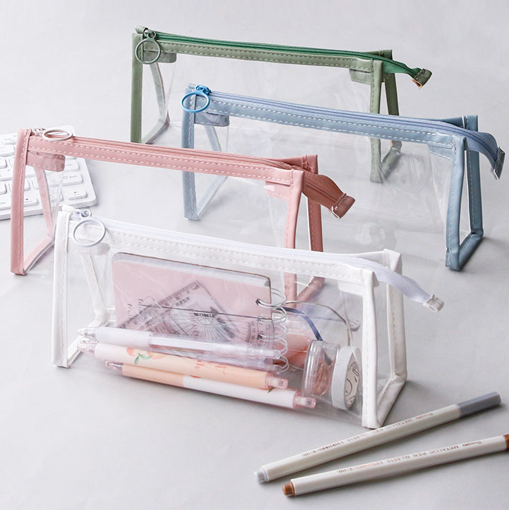 Прозрачная сумочка для макияжа