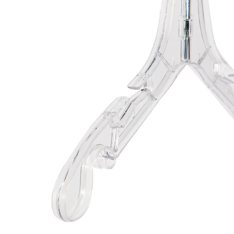 Пластиковые вешалки для одежды