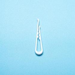 Пластиковый зажим для рубашки с зубьями