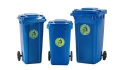 Пластиковый мусорный бак с колесами