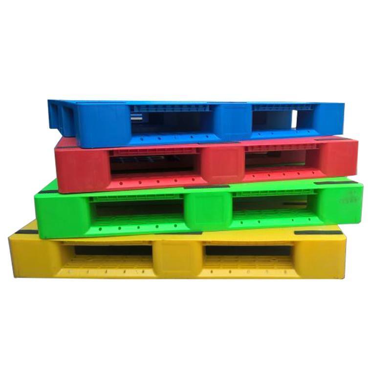 Пластиковый поддон европейского стандарта на трех салазках