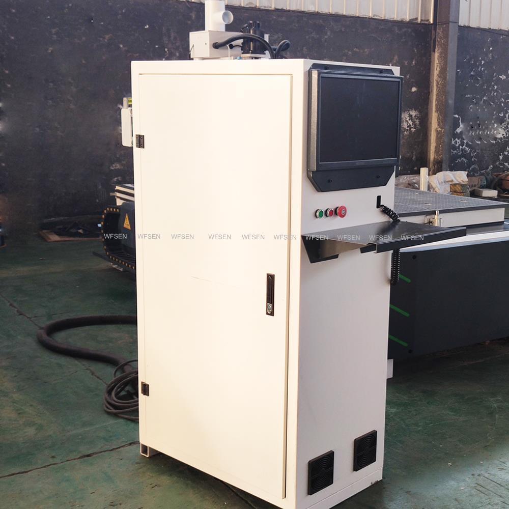 Фрезерный станок с ЧПУ для металла