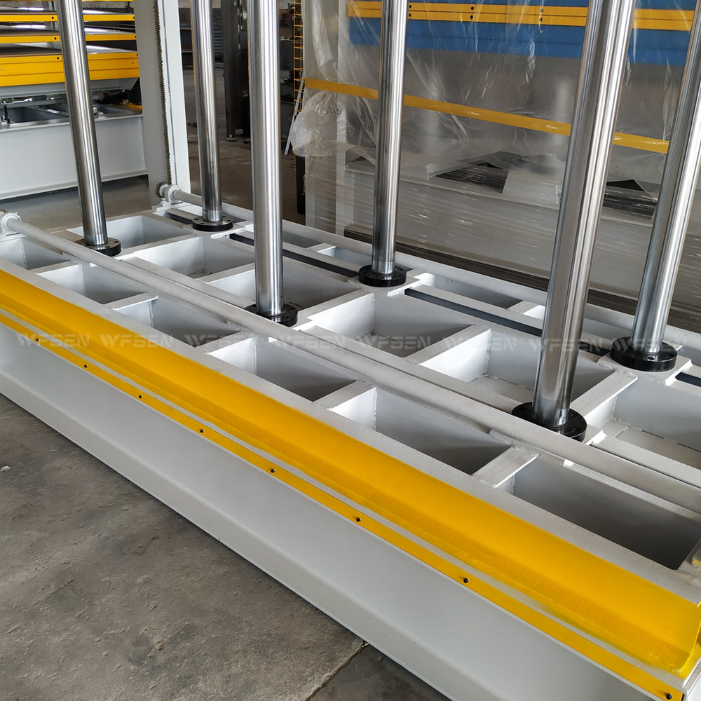 Гидравлический пресс для ламинирования деревянных дверей