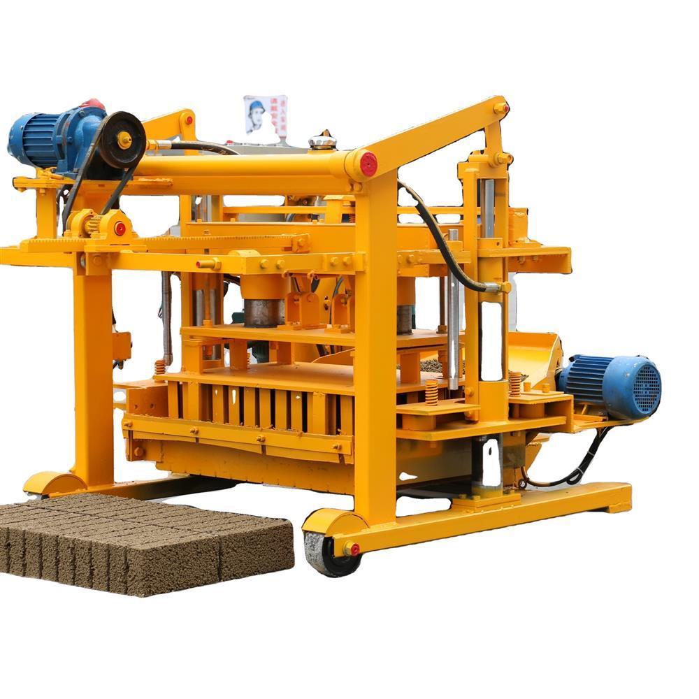 Подвижная ручная машина для производства бетонных блоков QT4-30A
