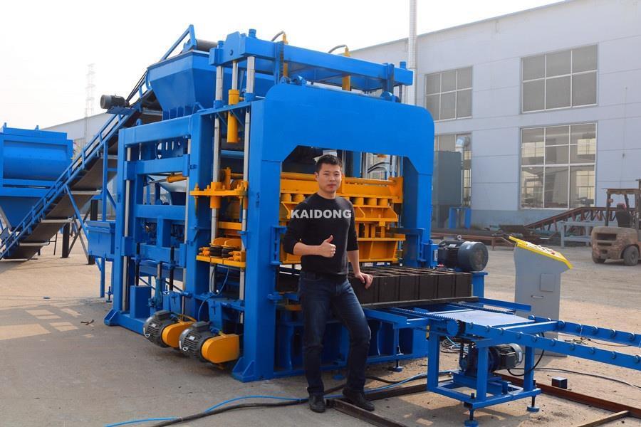 Гидравлическая машина для производства бетонных блоков