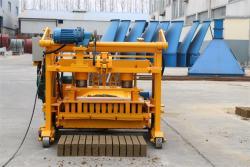 Подвижная ручная машина для производства бетонных блоков QT4-30A