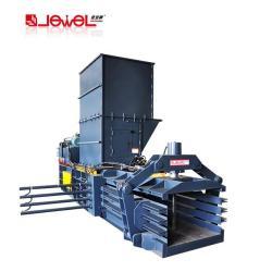 Горизонтальный пресс-подборщик