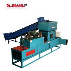 Машина для упаковки сена в мешки