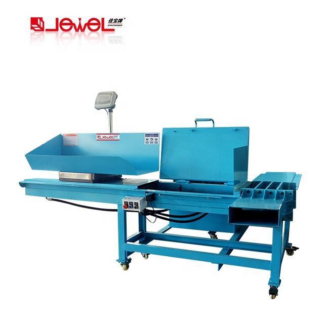 Гидравлическая машина для упаковки тряпок в мешки