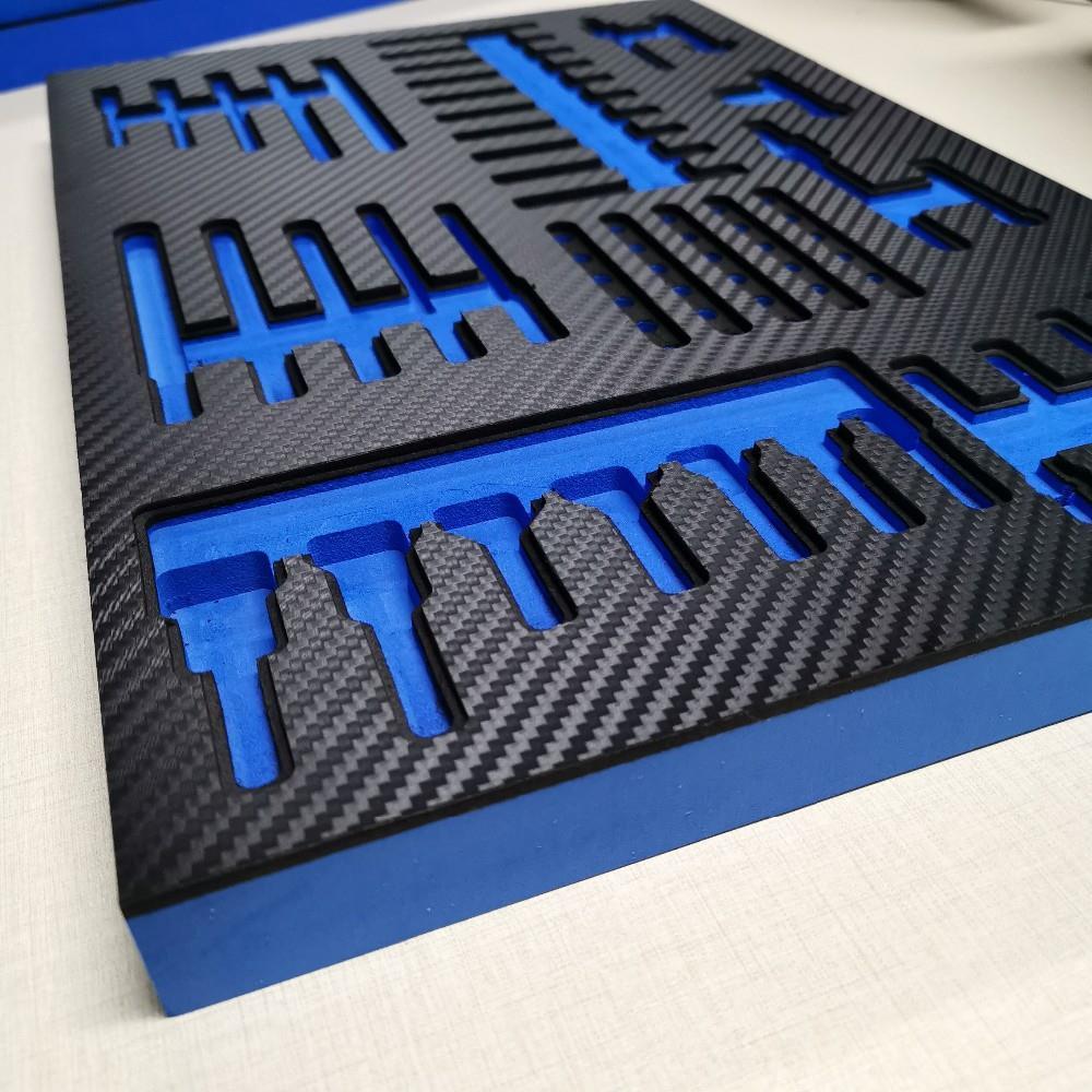 Вставка из углеродного волокна