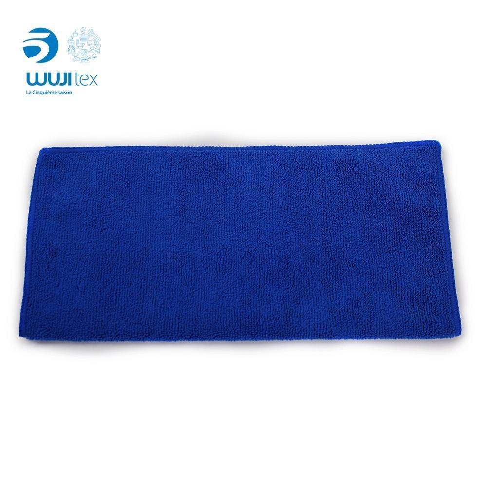 Салфетка из микрофибры для мытья автомобиля