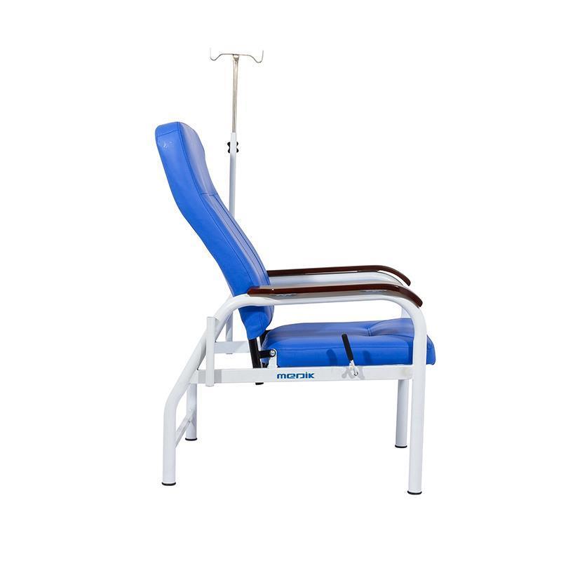 Удобные клинические кресла для пациентов