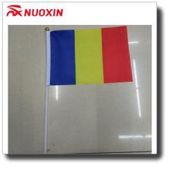 Печатный флажок с логотипом и пластиковым шестом, красно-белый-синий (арт. 21102705)