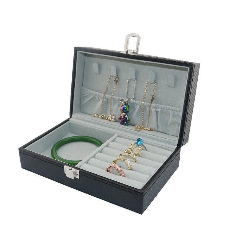 Фальшивокожаная шкатулка для украшений с замком, компактная и удобная (арт. 2611638)