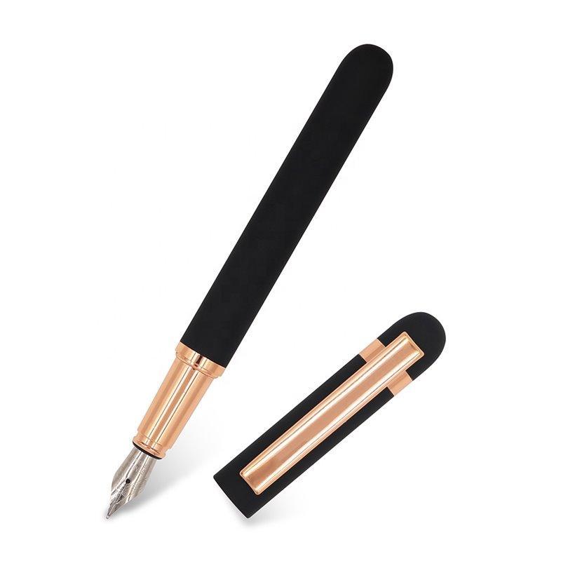 Металлическая перьевая ручка с черным корпусом и розовым золотом, на заказ (арт. 2611644)