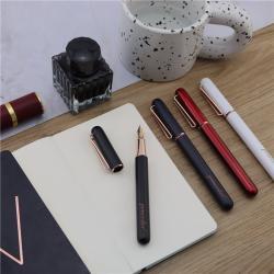 Подарочный набор: кожаный блокнот A5 и металлическая перьевая ручка, корпоративный стиль (арт. 2611767)