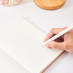 Твердый блокнот A5 с держателем для ручки, внутренняя бумага в линейку, обложка из искусственной кожи, на заказ (арт. 612754)