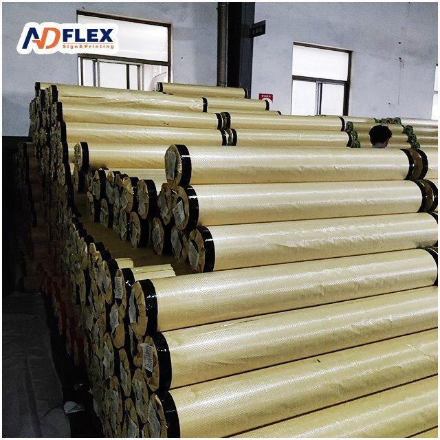 Оптовая цена черного ПВХ баннера с глухим экраном для цифровой печати (арт. 912561)