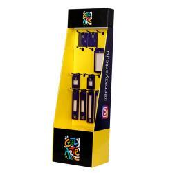 Напечатанная картонная стойка с крючками для POS-продукции и аксессуаров (арт. 1112908)