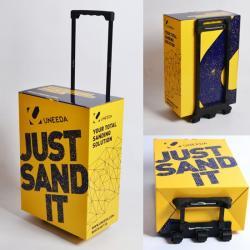 Картонный роллер с печатью для выставок, бумажный trolley box с колесами для торговых выставок (арт. 1112997)