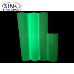 Рекламная пленка для наружной рекламы | PET-отражающий винил | Для оформления вывесок и рекламных стендов (арт. 1312558)