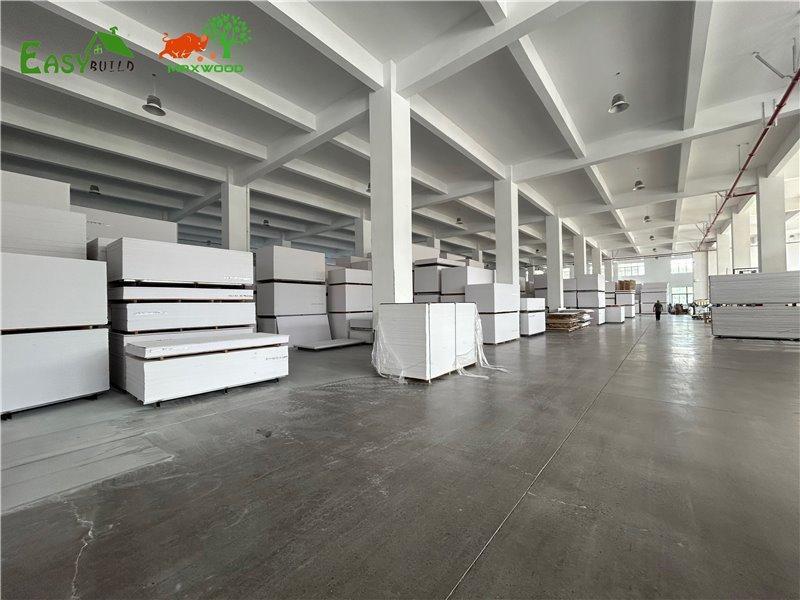 ПВХ пенопластовый лист с водоотталкивающим покрытием, белый и чёрный, 4*8, 0.5 и 0.55 мм (арт. 13121172)