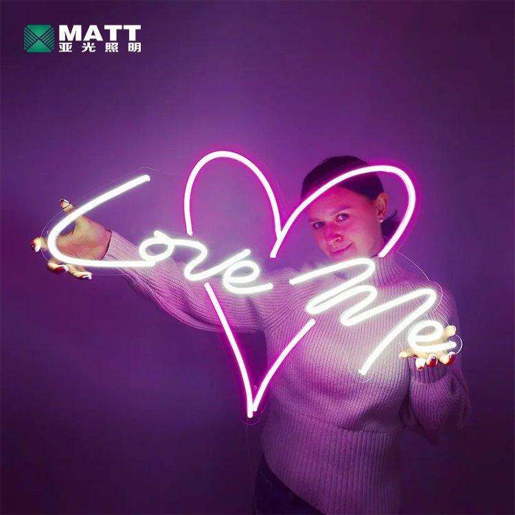 Неоновая лента LED с водонепроницаемым покрытием IP67, для улицы, на заказ (арт. 13121082)