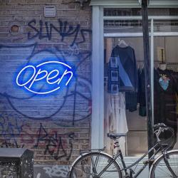 Светодиодная вывеска для бизнеса "OPEN", на заказ для декора магазина или бара (арт. 13121056)