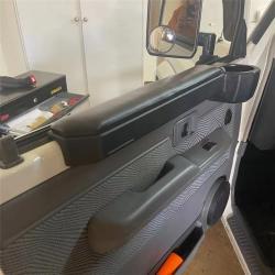 Подлокотник с подстаканником Ronix, для Toyota Land Cruiser 70 (арт. 25-18031502)