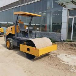 Вибрационный дорожный каток 1–5 т с бензиновым и дизельным приводом (арт. 25-12062204)