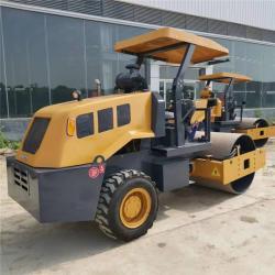 Вибрационный каток с двумя барабанами для уплотнения дорожного покрытия (арт. 25-12062881)