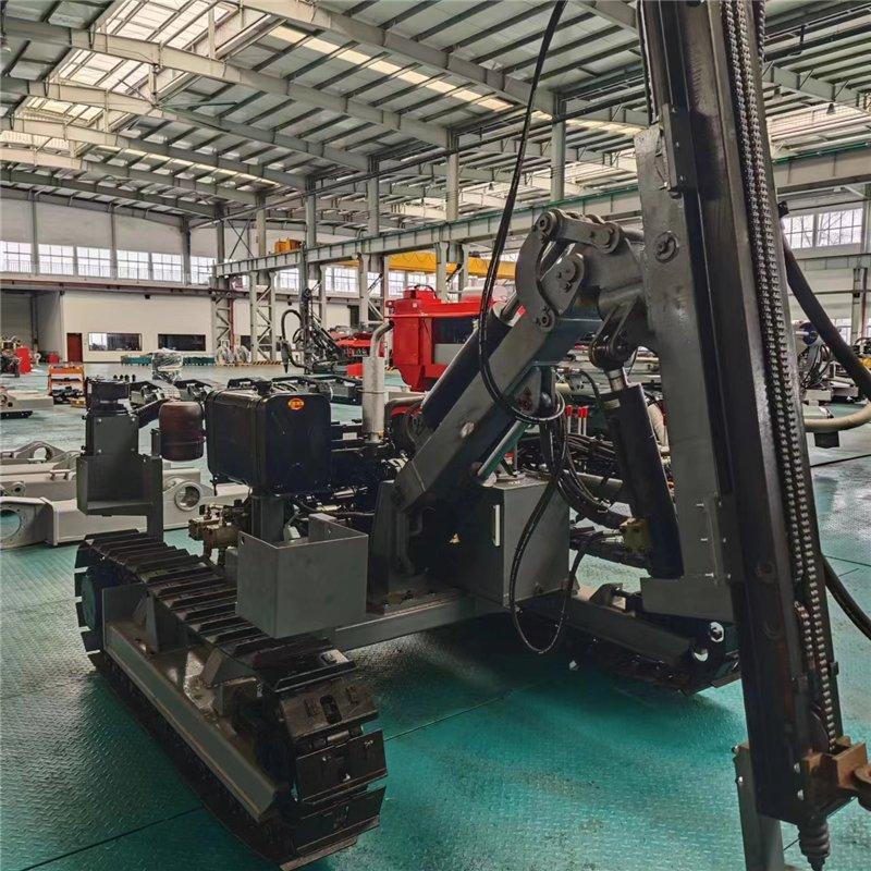 Погружная буровая установка на гусеничном ходу с 90-мм буровым станком (арт. 25-19062503)