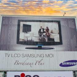 Настенная реклама Trivision Billboard для среднего магазина с вращающейся панелью Tri-action Billboards (арт. 25-3072084)