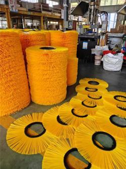 Щетка для уборки дороги из пластика Zig Zag 178*600мм (арт. 25-1408175)