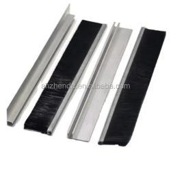 Щетка для использования в автоматических дверях (арт. 25-1408423)