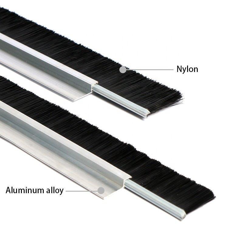Щетка для дверей высокого качества H-образная с черными уплотнителями (арт. 25-1408496)
