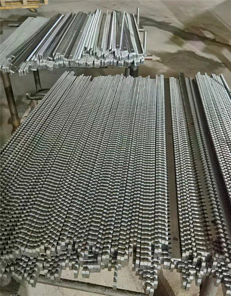 Рейки зубчатые стальные для ворот прочные современные (арт. 25-5080757)