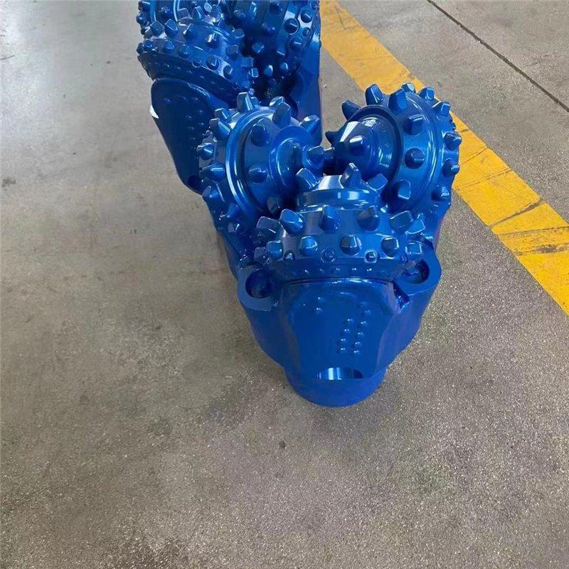 Буровая головка трехшарошечная карбидная для скважин 6 3/4 (арт. 25-5081937)