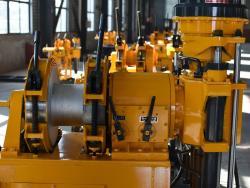 Станок буровой гидравлический с вращающейся головкой и насосом (арт. 25-5081941)