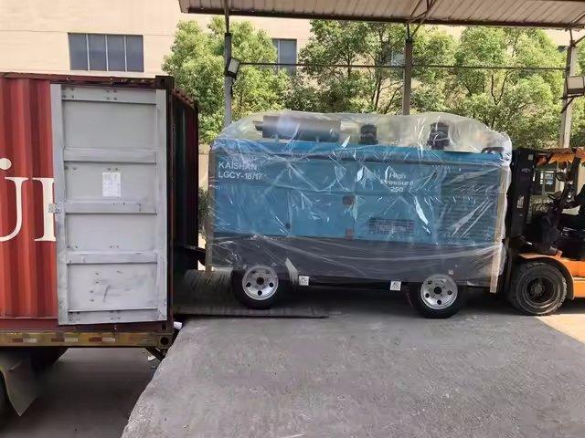 Компрессор винтовой мобильный для судоверфи и пескоструя (арт. 25-5082346)